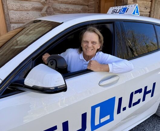 Urs – Dein Fahrlehrer mit Herz und Erfahrung