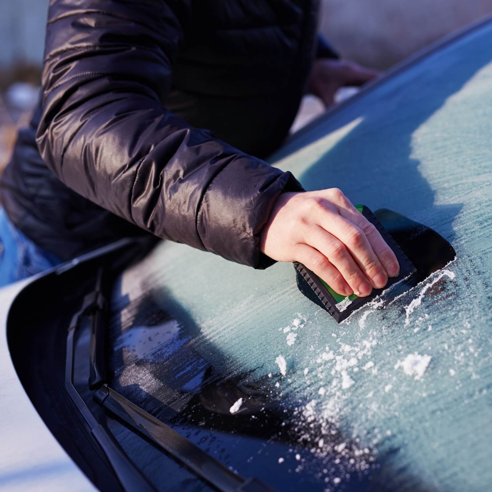 Freie Windschutzscheibe – klare Sicht wird mit sinkenden Temperaturen immer wichtiger